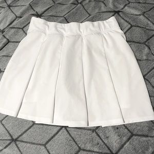 Abercrombie pleated traveler skort